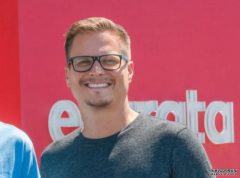 <strong>10亿美元、1269万盎司白银，这个男人提前</strong>