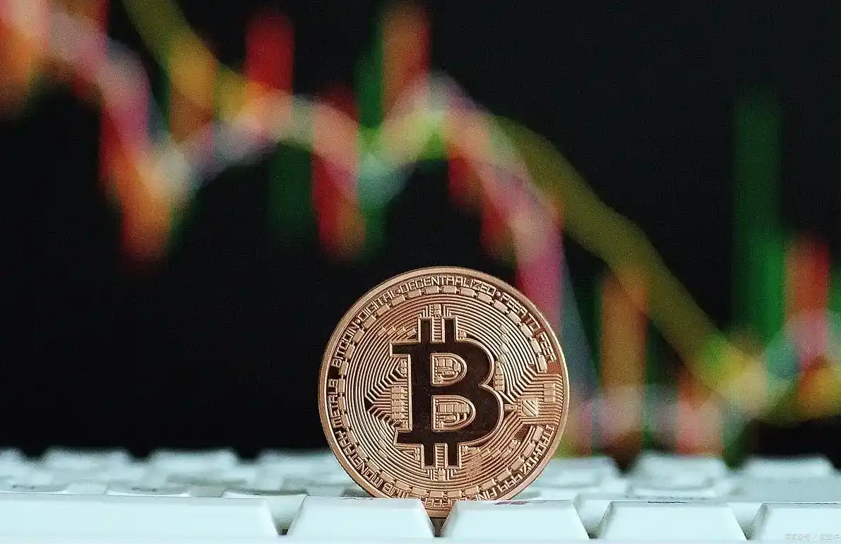 <strong>Glassnode：8.3万阻力下暗流涌动，BTC步入震</strong>