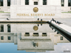 <b>沃什若降息不力会被告？贝森特听证会留悬念：</b>